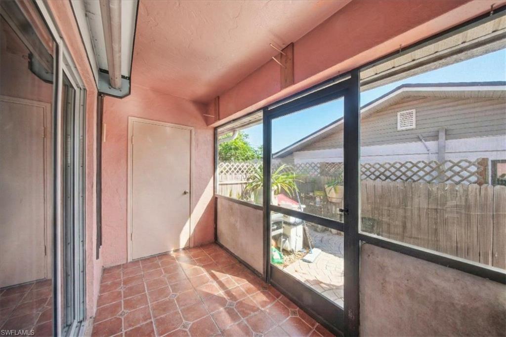 IMPERIAL SHORES - Residential