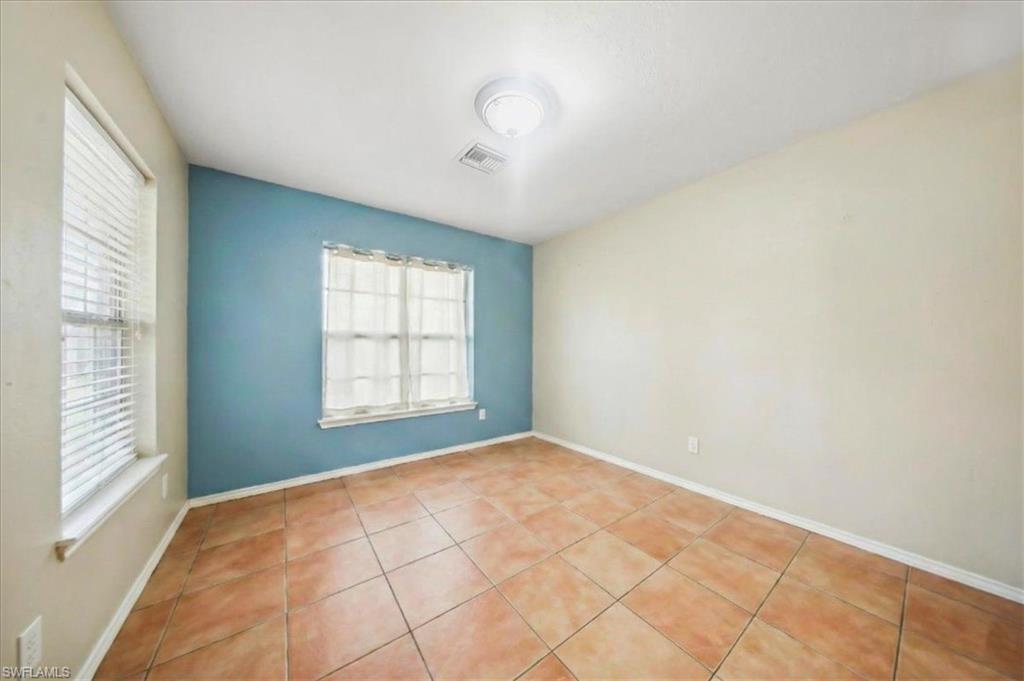 IMPERIAL SHORES - Residential