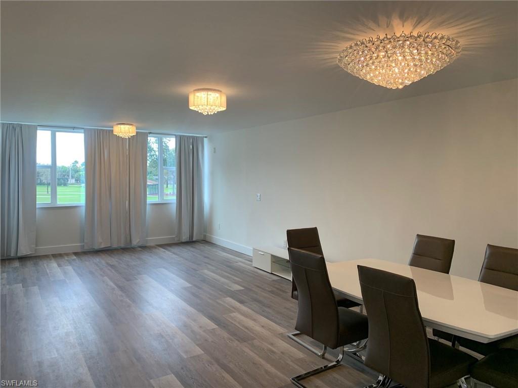 SEVEN LAKES - Residential