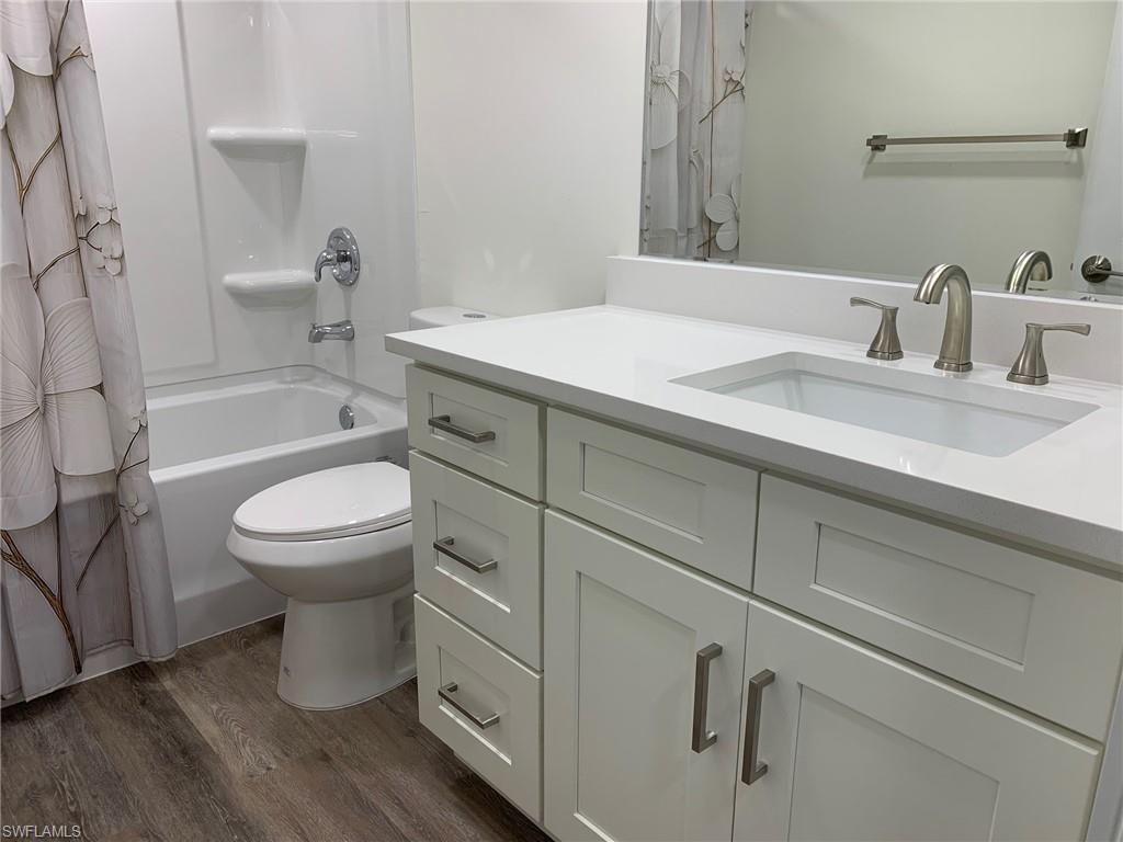 SEVEN LAKES - Residential