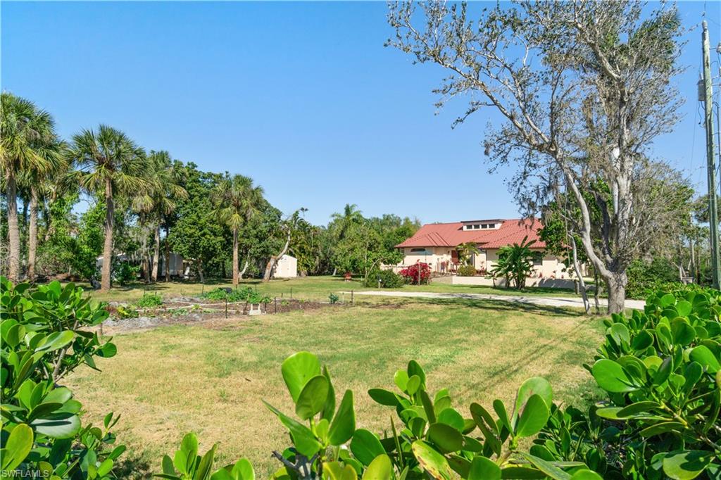 IMPERIAL SHORES - Residential