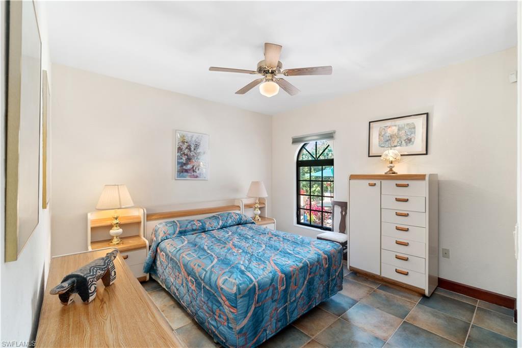 IMPERIAL SHORES - Residential