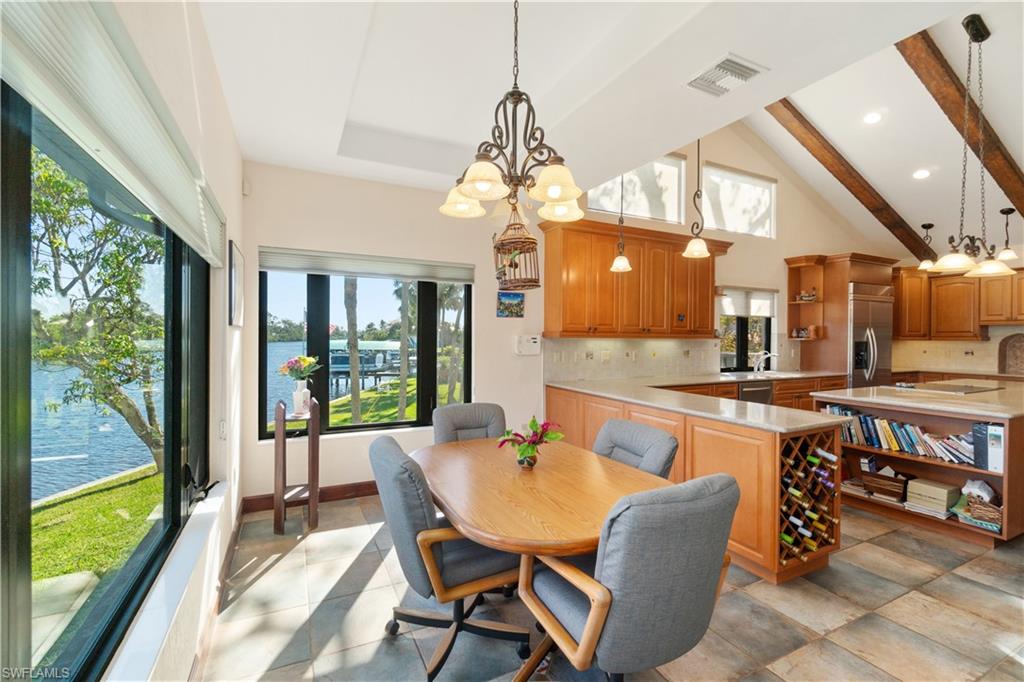 IMPERIAL SHORES - Residential