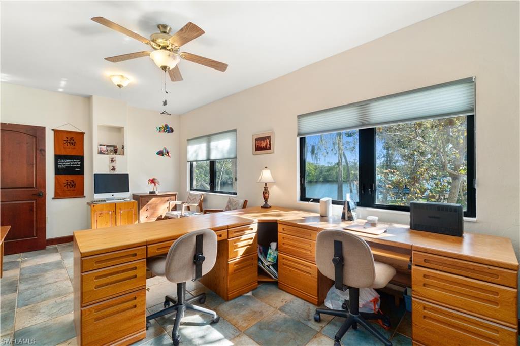 IMPERIAL SHORES - Residential