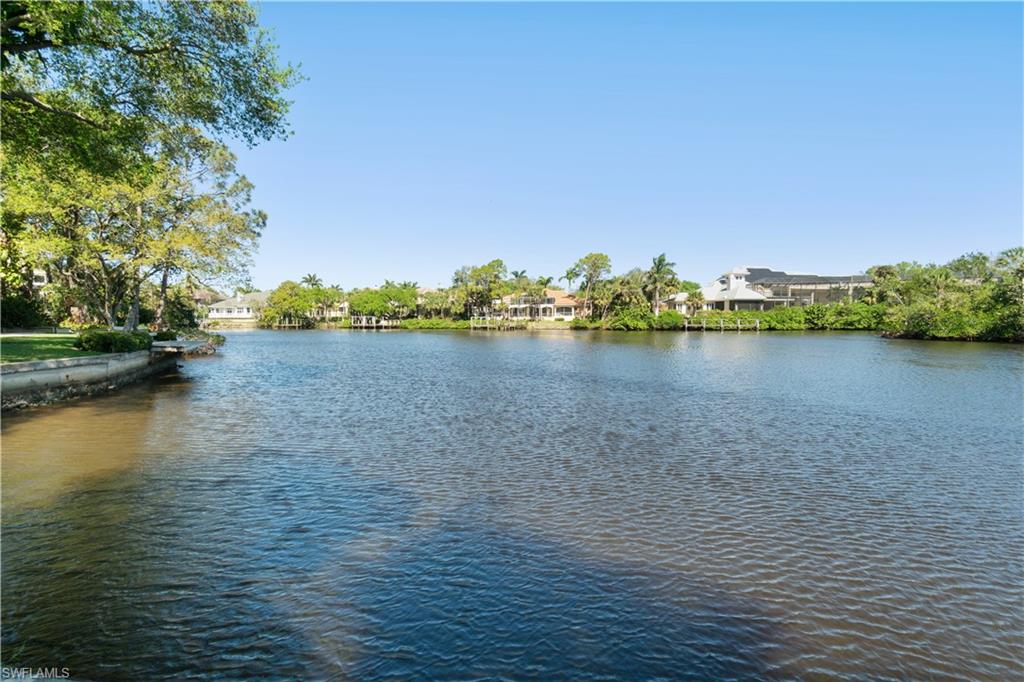 IMPERIAL SHORES - Residential