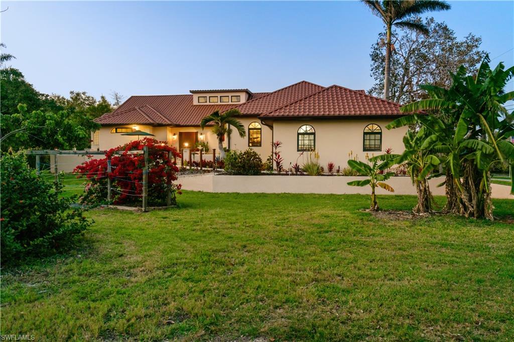 IMPERIAL SHORES - Residential