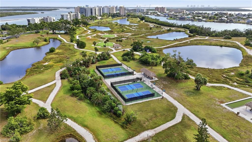 ROYAL PELICAN TOWNHOUSE - Residential