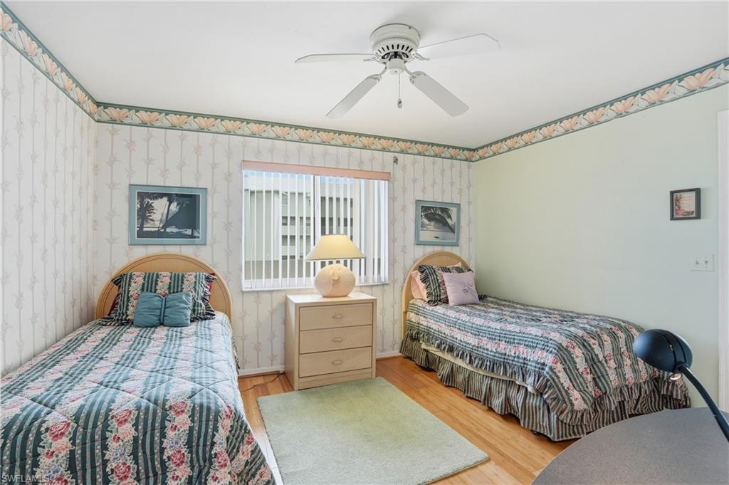 ROYAL PELICAN TOWNHOUSE - Residential