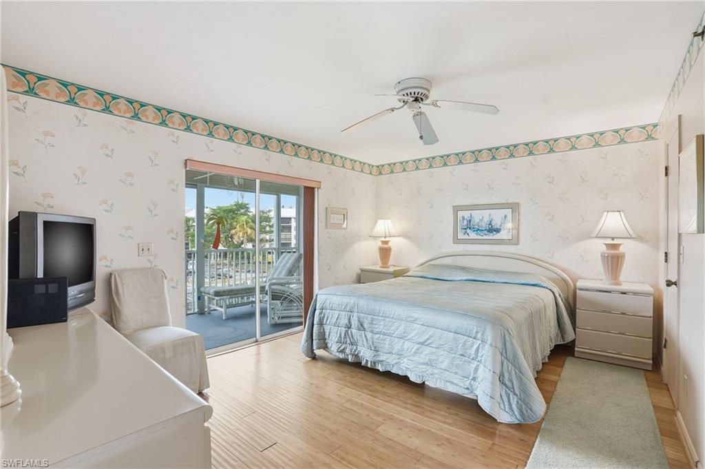 ROYAL PELICAN TOWNHOUSE - Residential