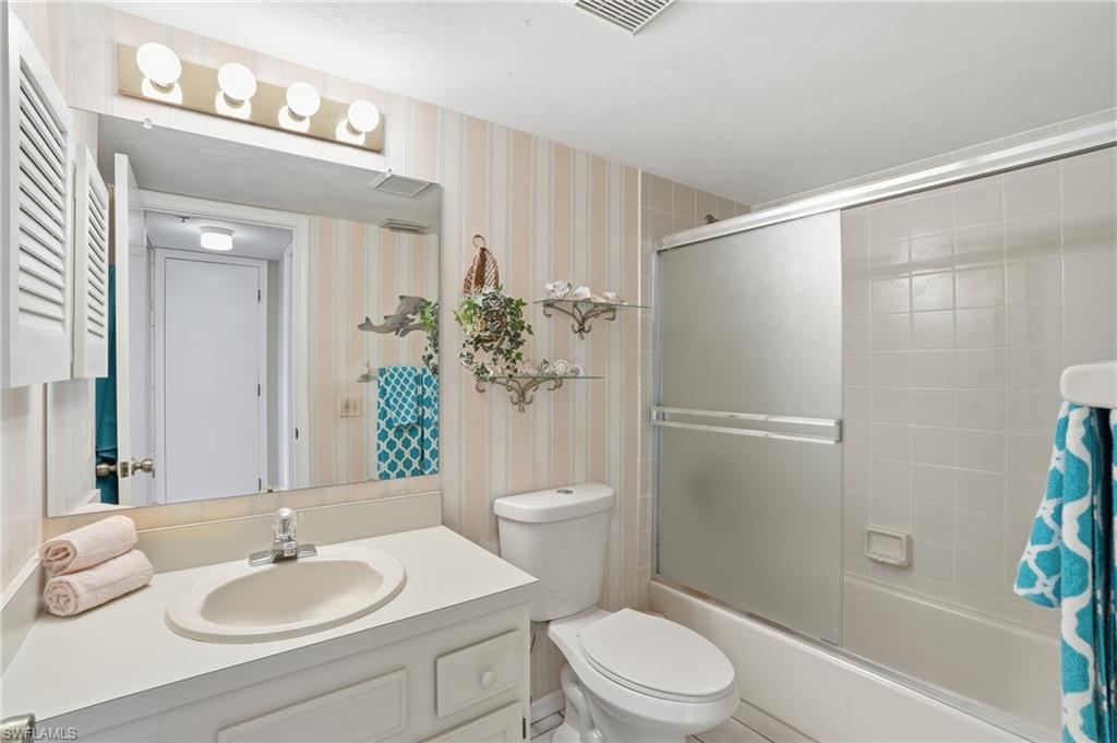 ROYAL PELICAN TOWNHOUSE - Residential