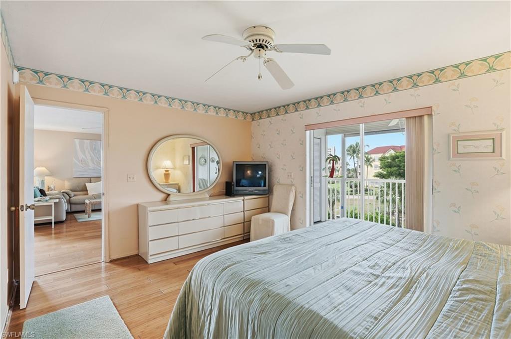 ROYAL PELICAN TOWNHOUSE - Residential