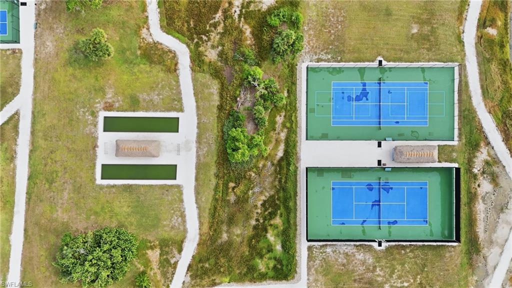 ROYAL PELICAN TOWNHOUSE - Residential