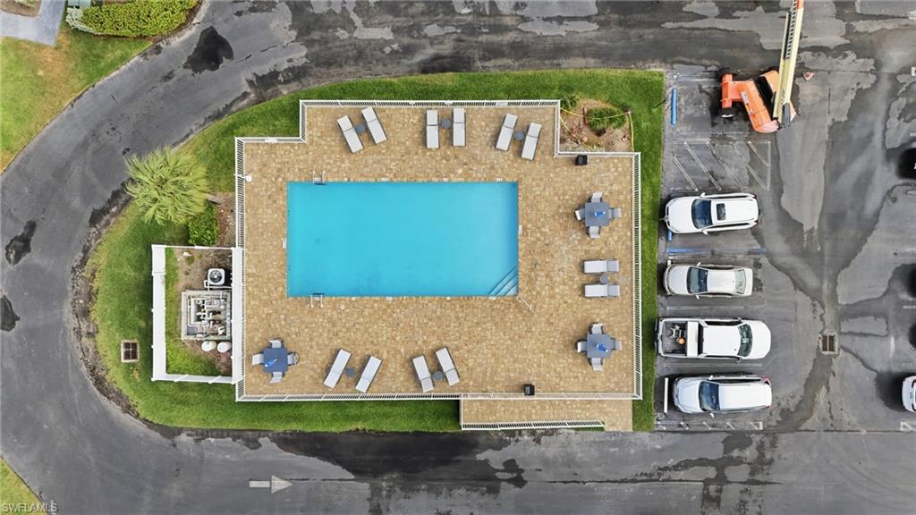 ROYAL PELICAN TOWNHOUSE - Residential