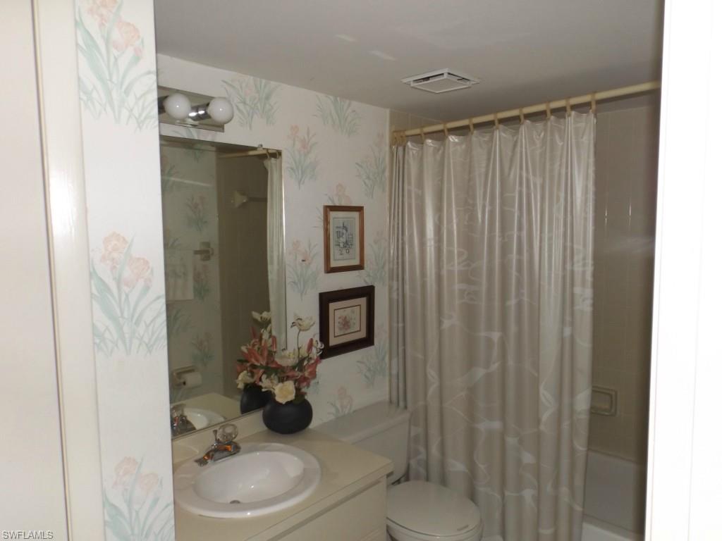 INDIAN CREEK GOLF VILLAS - Residential