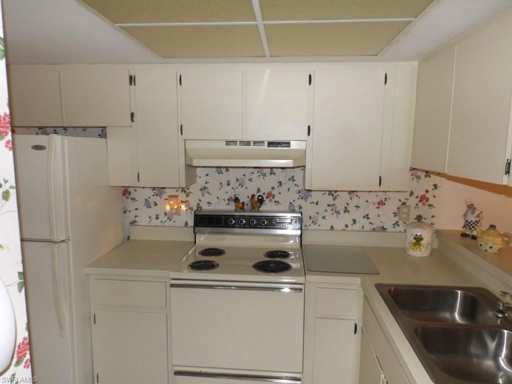 INDIAN CREEK GOLF VILLAS - Residential