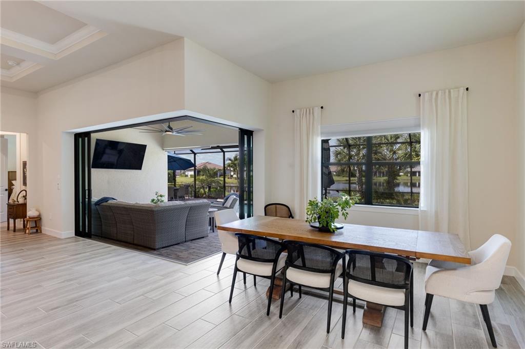 COUNTRY CLUB - Residential