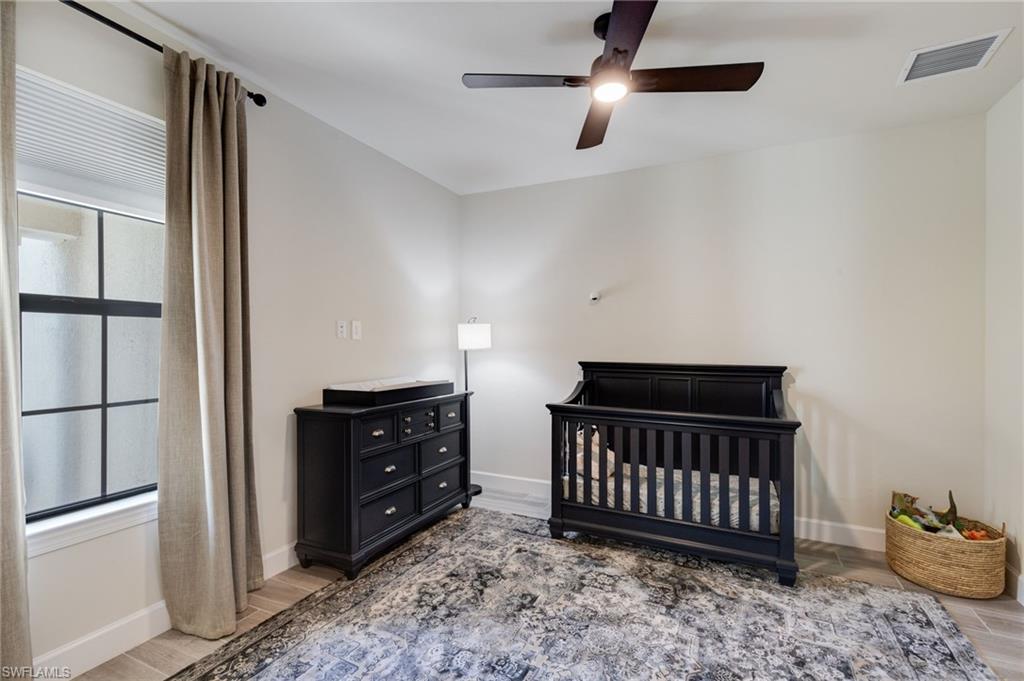 COUNTRY CLUB - Residential