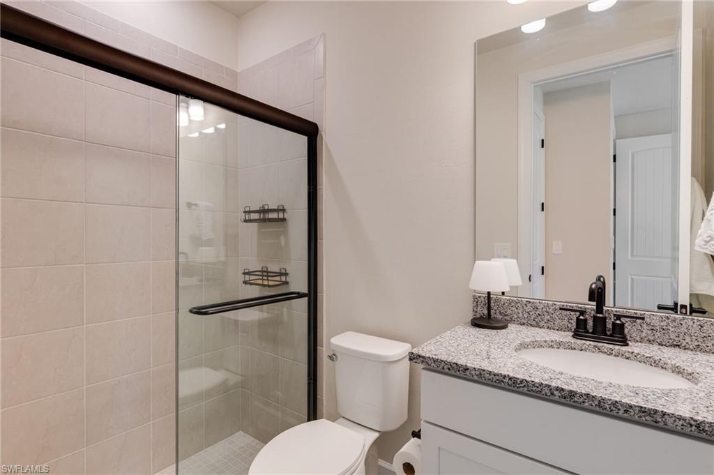 COUNTRY CLUB - Residential