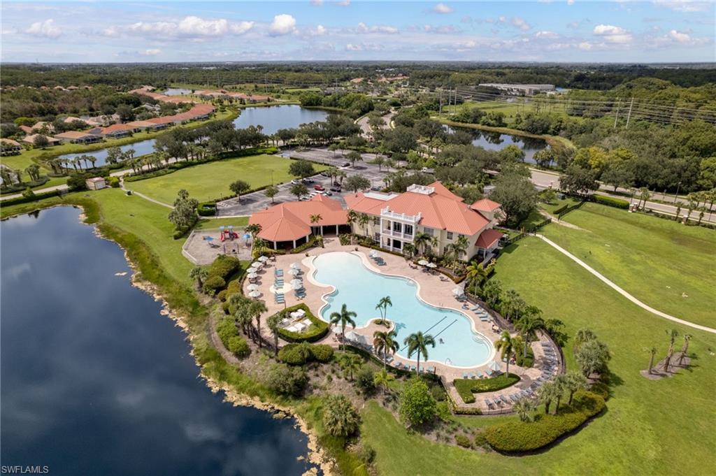 COUNTRY CLUB - Residential