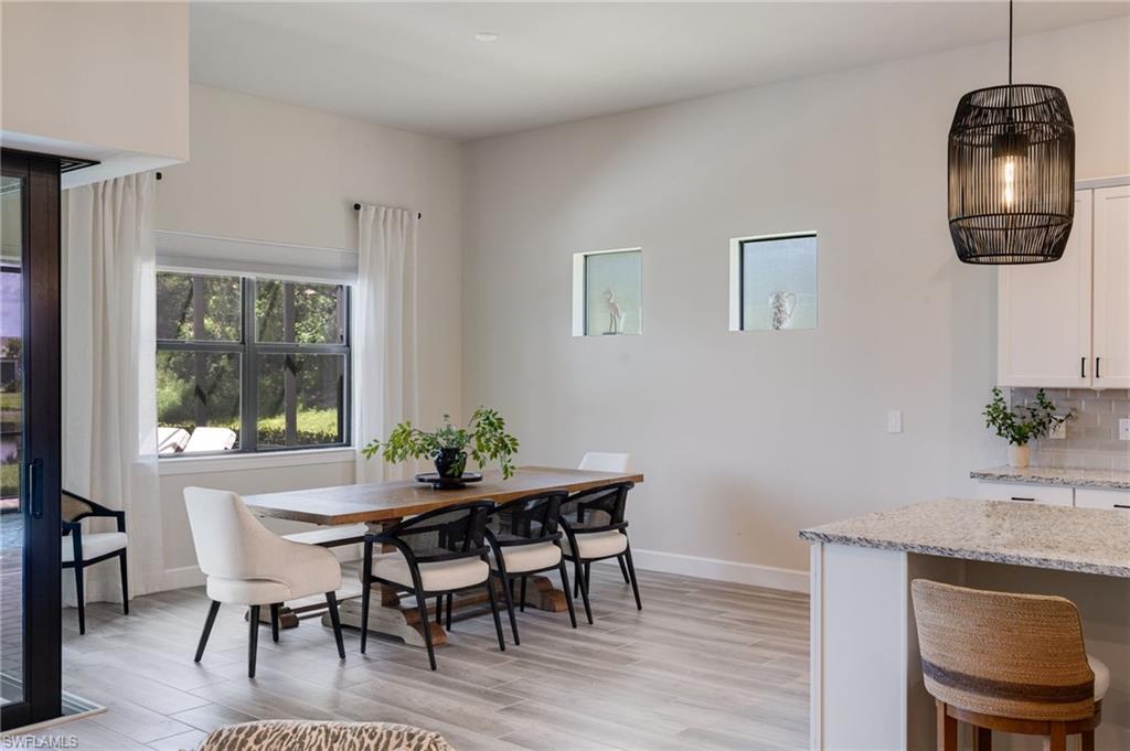 COUNTRY CLUB - Residential