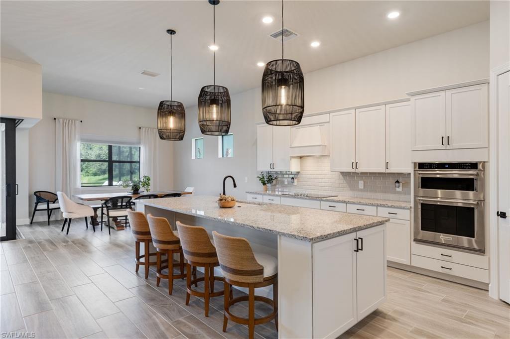 COUNTRY CLUB - Residential