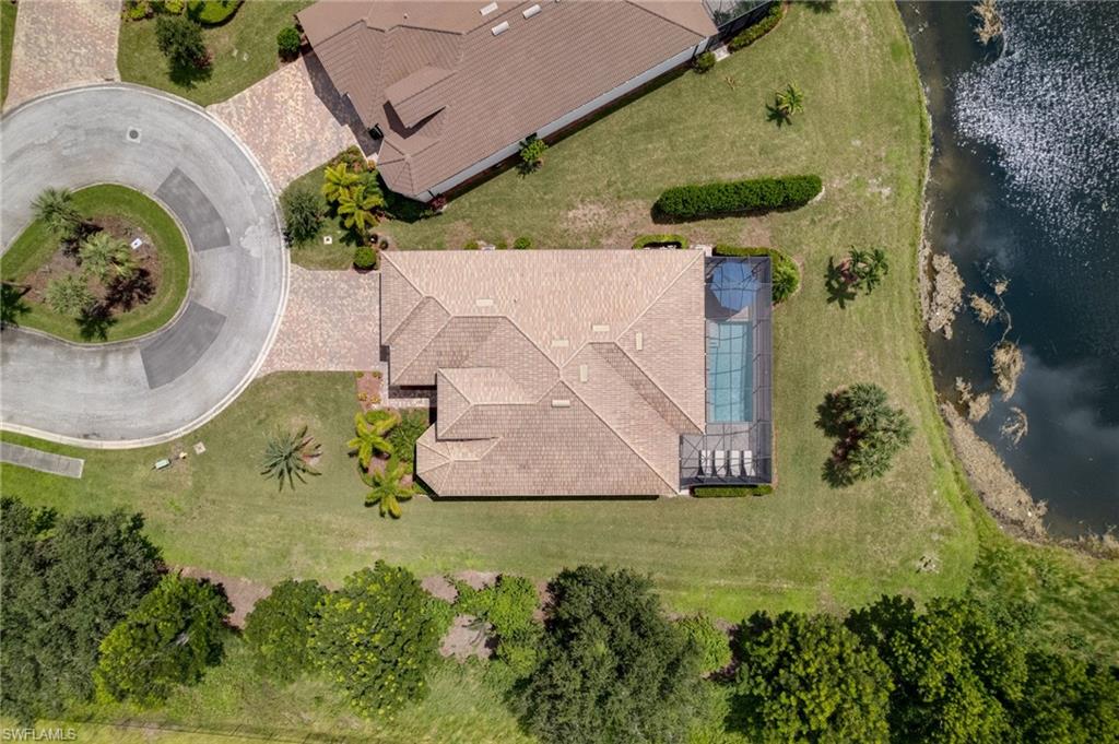 COUNTRY CLUB - Residential