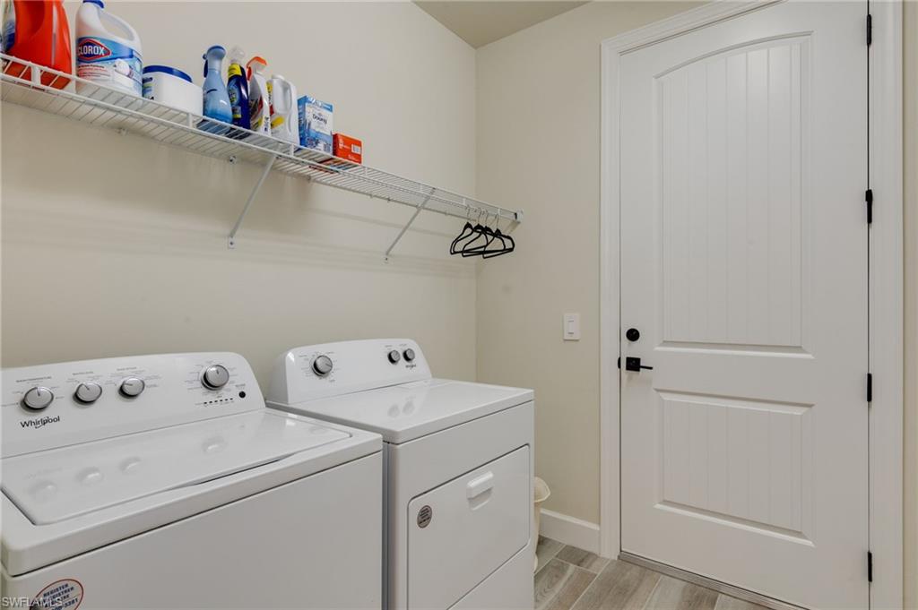 COUNTRY CLUB - Residential