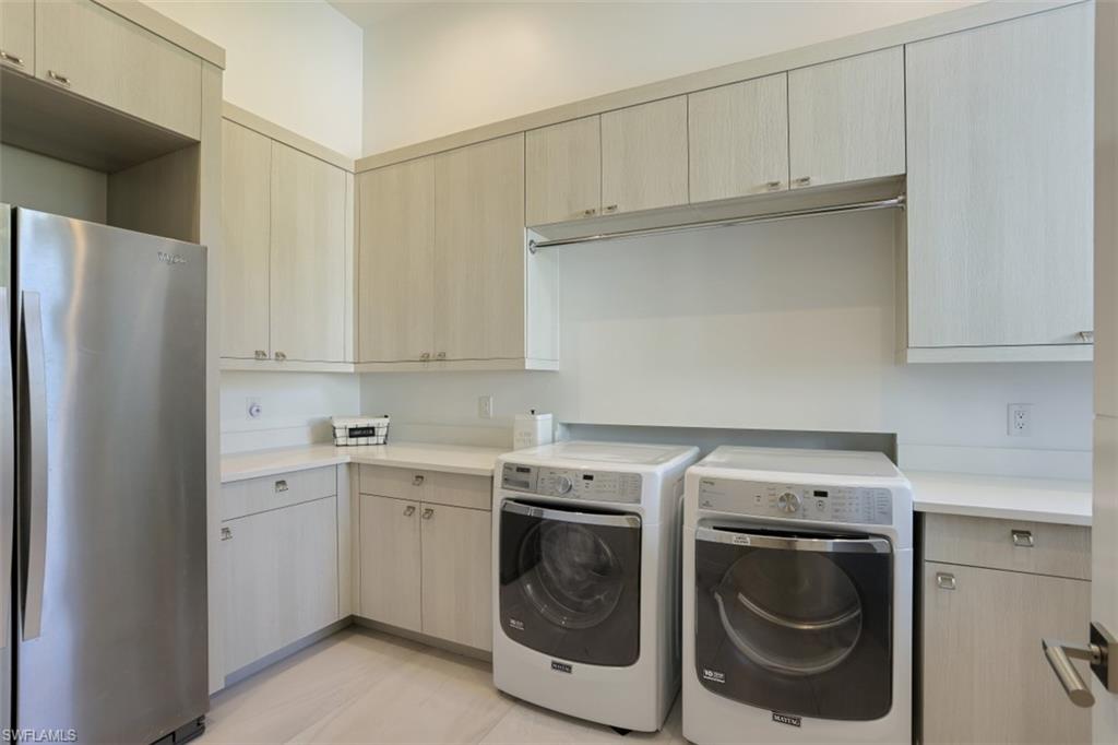 PINE RIDGE - Residential