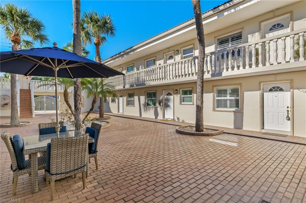 CASTLETON GARDENS - Residential Lease