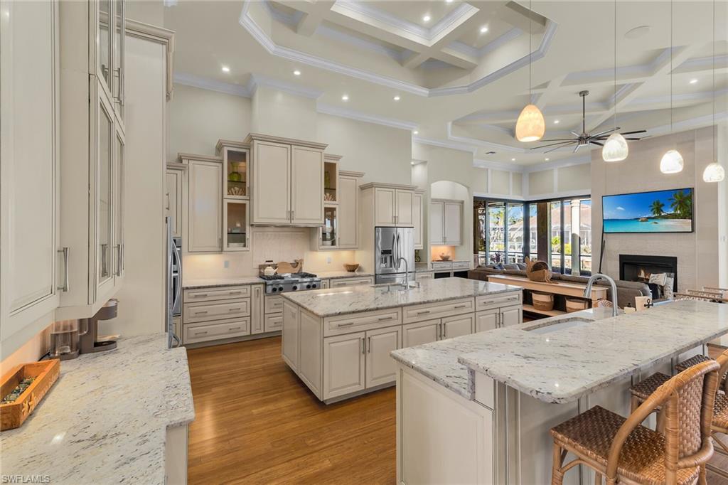 MARCO ISLAND - Residential