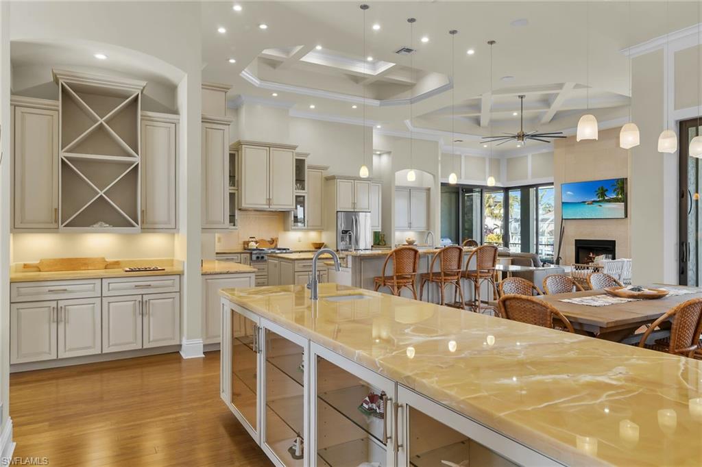 MARCO ISLAND - Residential