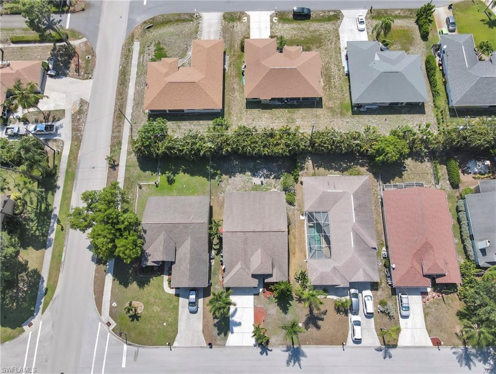 ISLANDS AT THREE OAKS - Residential