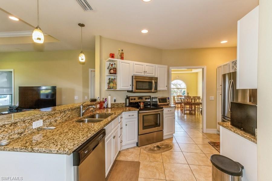 GOLDEN GATE ESTATES - Residential