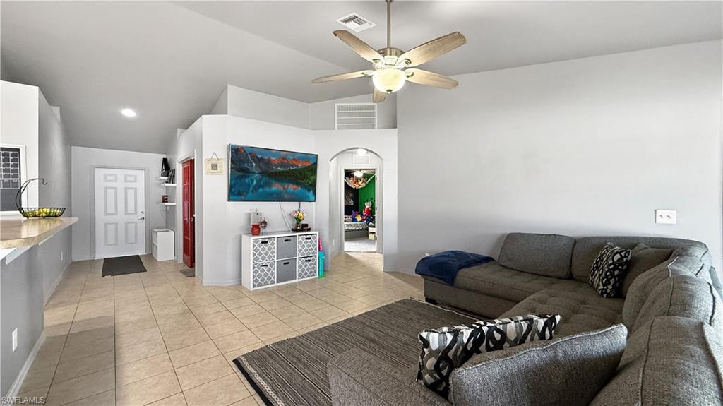 CAPE CORAL - Residential