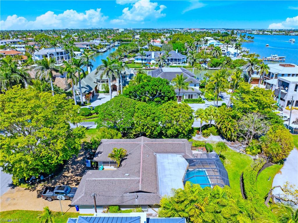 AQUALANE SHORES - Residential Lease