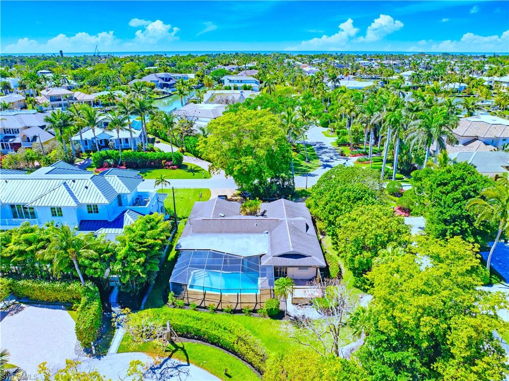 AQUALANE SHORES - Residential Lease