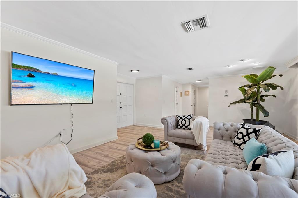 AQUALANE SHORES - Residential Lease