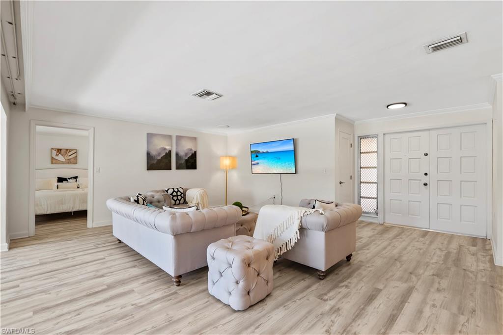 AQUALANE SHORES - Residential Lease