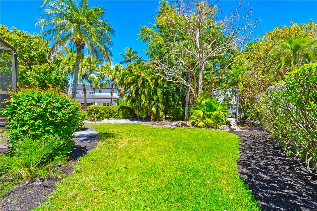 AQUALANE SHORES - Residential Lease