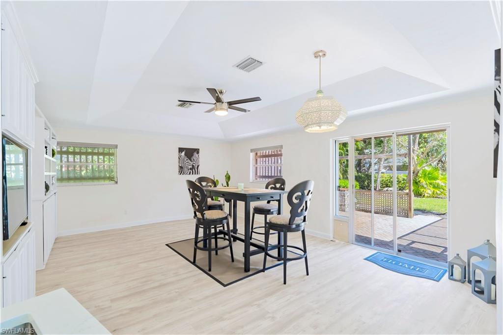 AQUALANE SHORES - Residential Lease