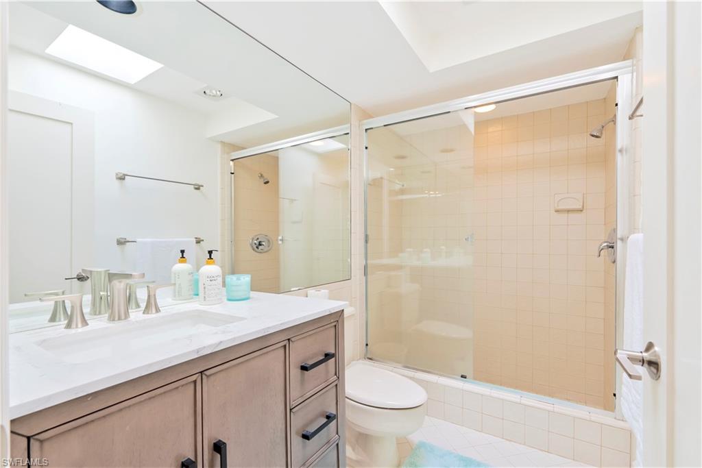 AQUALANE SHORES - Residential Lease