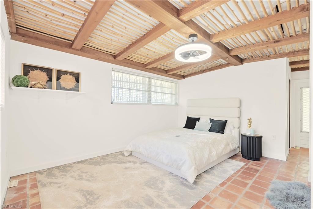 AQUALANE SHORES - Residential Lease