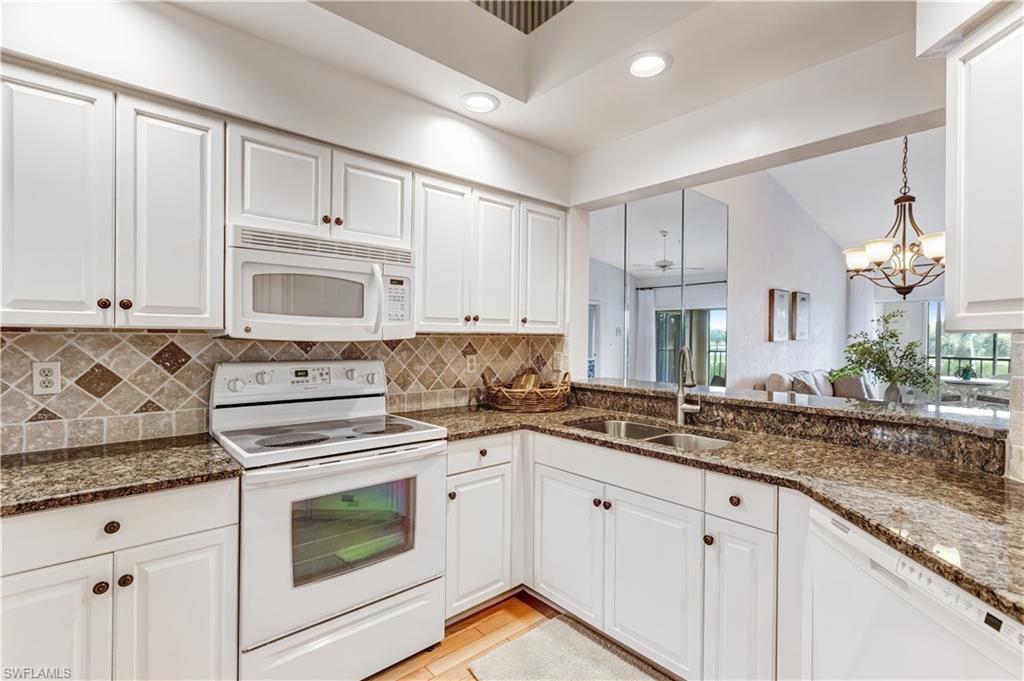 SAWGRASS POINT - Residential