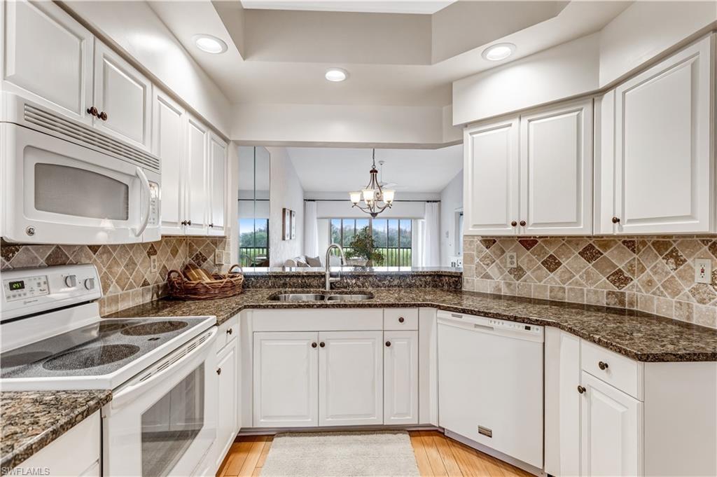 SAWGRASS POINT - Residential