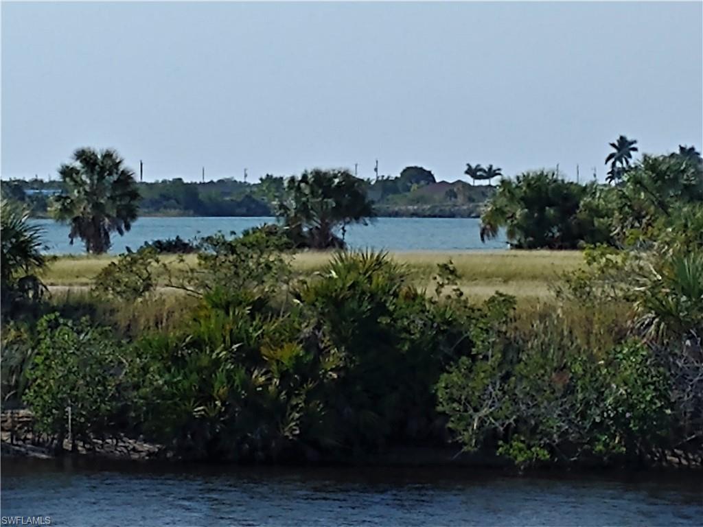 CAPE CORAL - Land