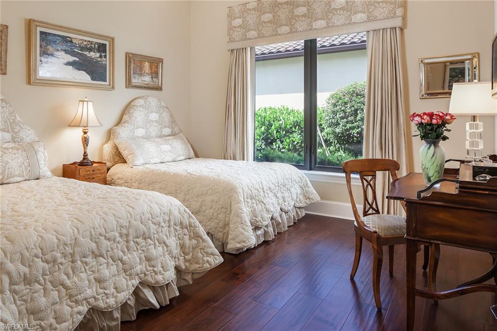 TRADITIONS - Residential