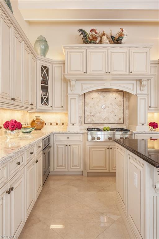 TRADITIONS - Residential