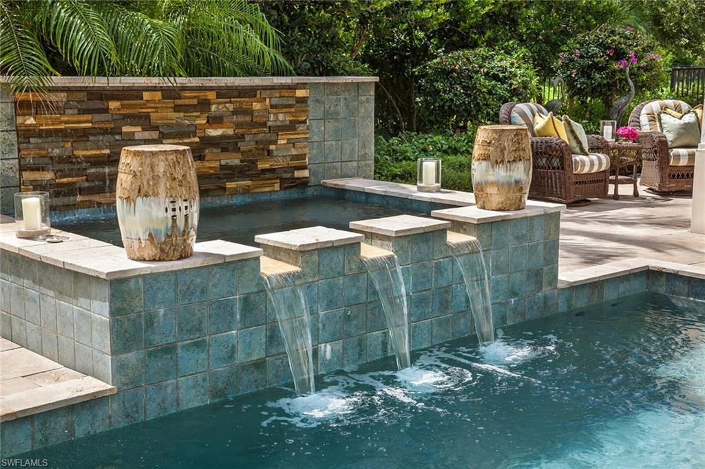 TRADITIONS - Residential