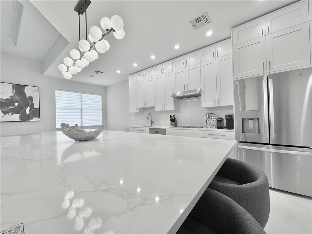 AVIANO - Residential Lease