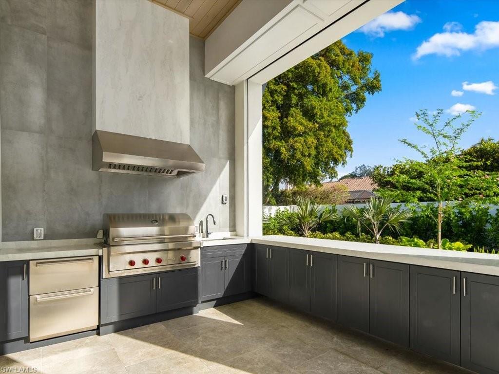 PINECREST AT PELICAN BAY - Residential